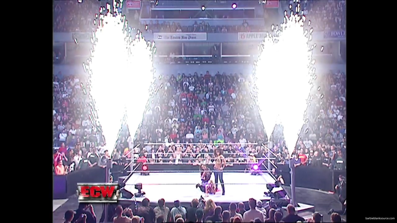 WWE_ECW_05_29_07_Extreme_Expose_Segment_mp40098.jpg