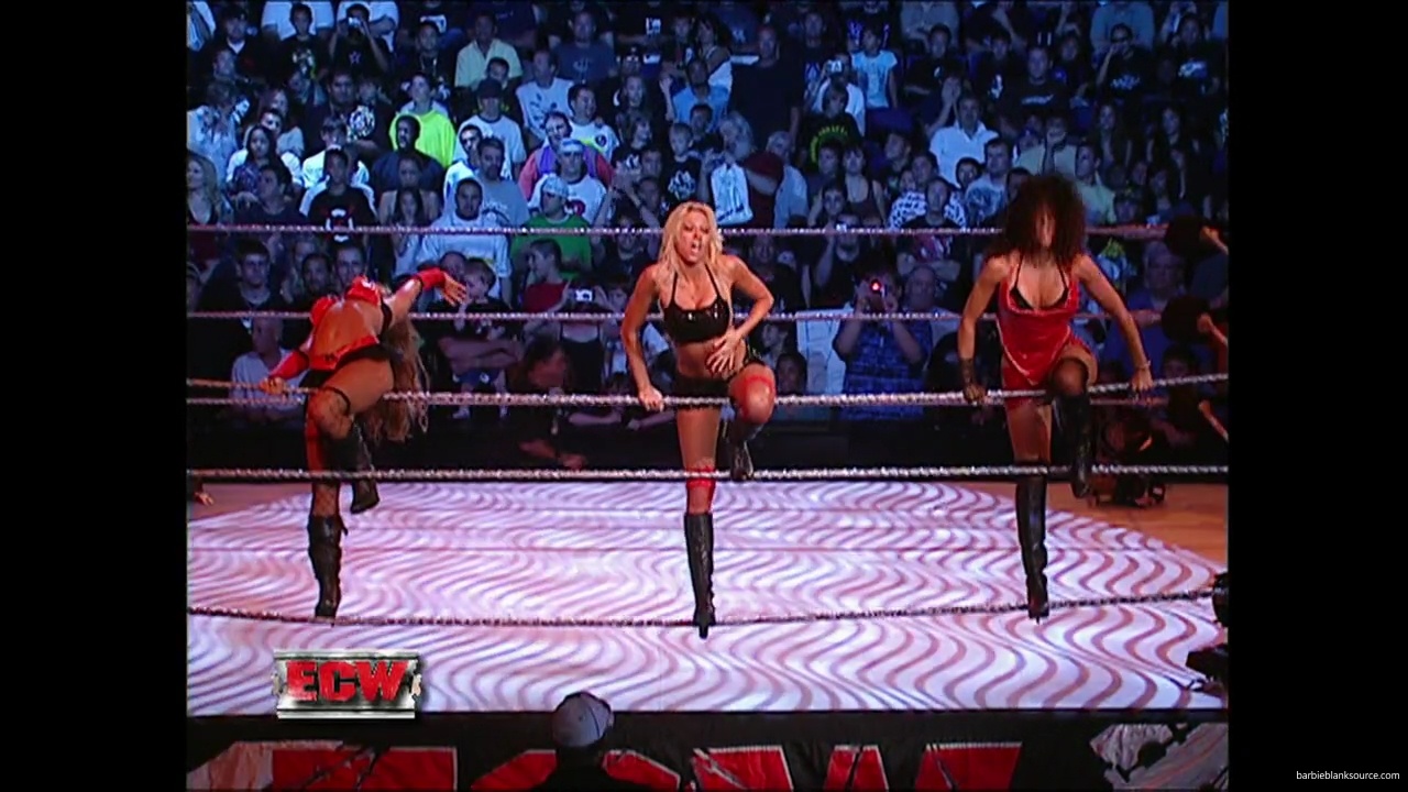 WWE_ECW_07_31_07_Extreme_Expose_Ringside_mp40074.jpg