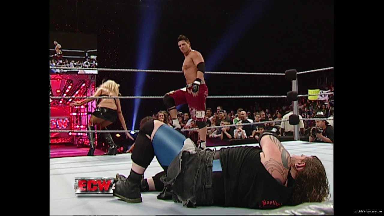 WWE_ECW_07_31_07_Extreme_Expose_Ringside_mp40214.jpg