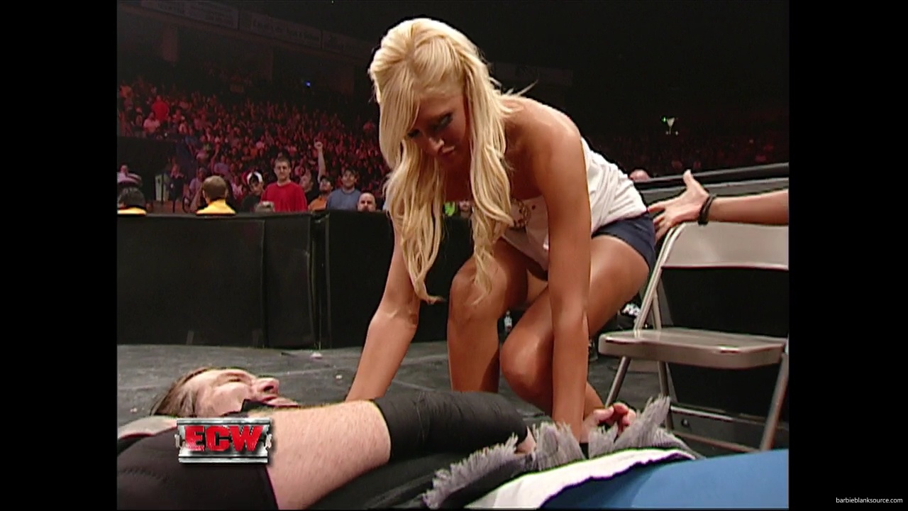 WWE_ECW_08_07_07_Extreme_Expose_Ringside_mp40309.jpg