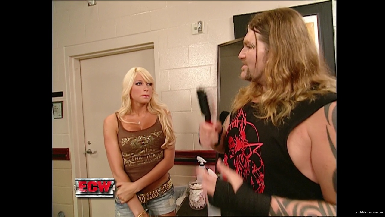 WWE_ECW_08_14_07_Kelly_Backstage_Segment_mp40374.jpg