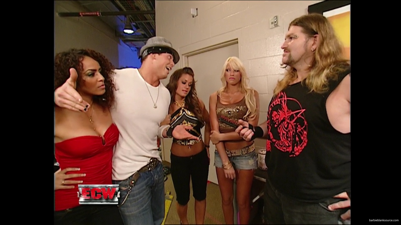 WWE_ECW_08_14_07_Kelly_Backstage_Segment_mp40402.jpg
