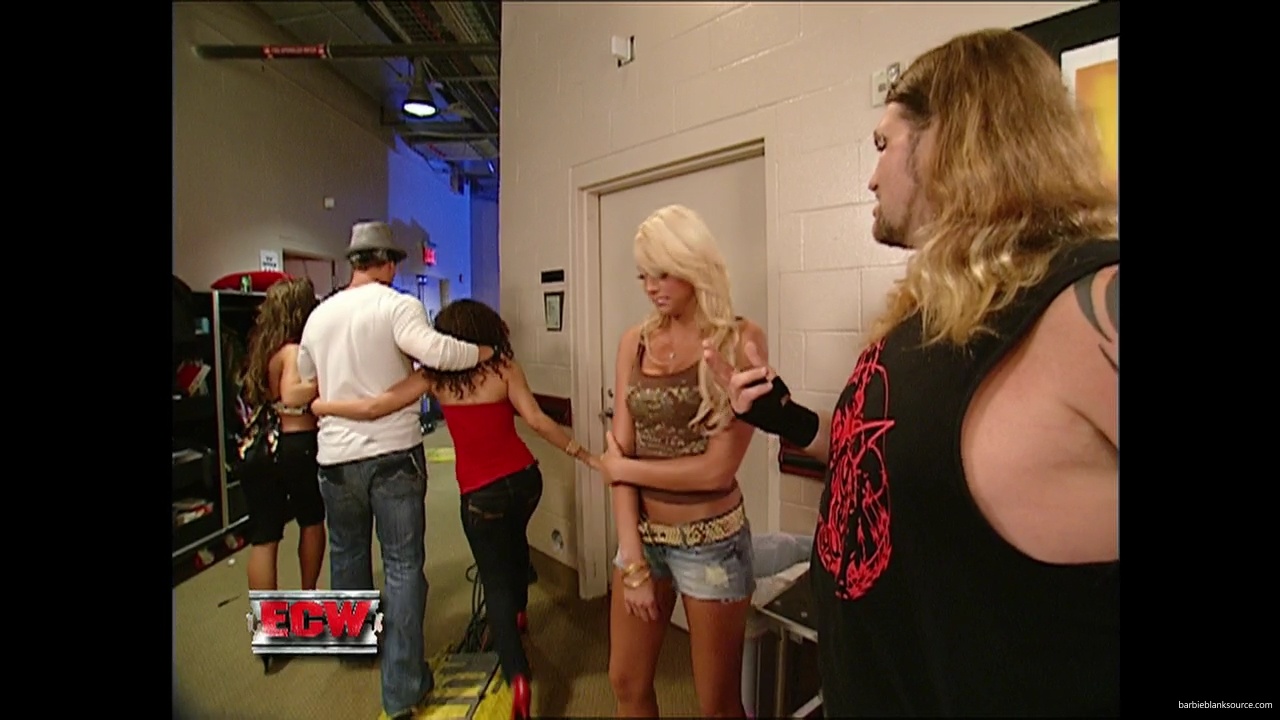WWE_ECW_08_14_07_Kelly_Backstage_Segment_mp40431.jpg