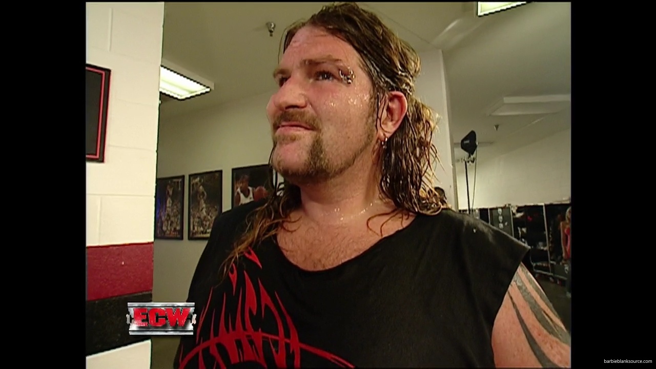 WWE_ECW_08_21_07_Extreme_Expose_Backstage_Segment_mp40452.jpg
