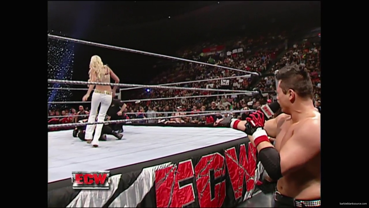 WWE_ECW_09_04_07_Extreme_Expose_Ringside_mp40884.jpg