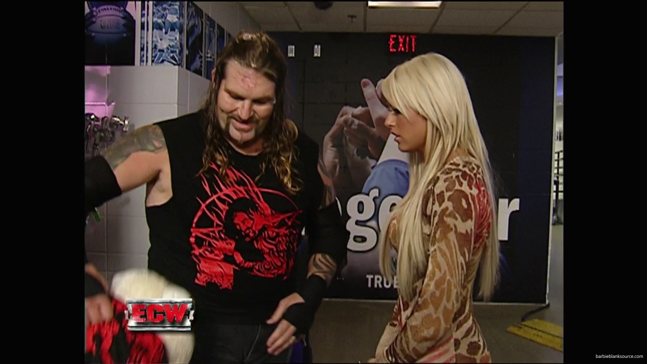 WWE_ECW_09_11_07_Kelly_Backstage_Segment_mp41124.jpg WWE_ECW_09_11_07_Kelly_Backstage_Segment_mp41124.jpg