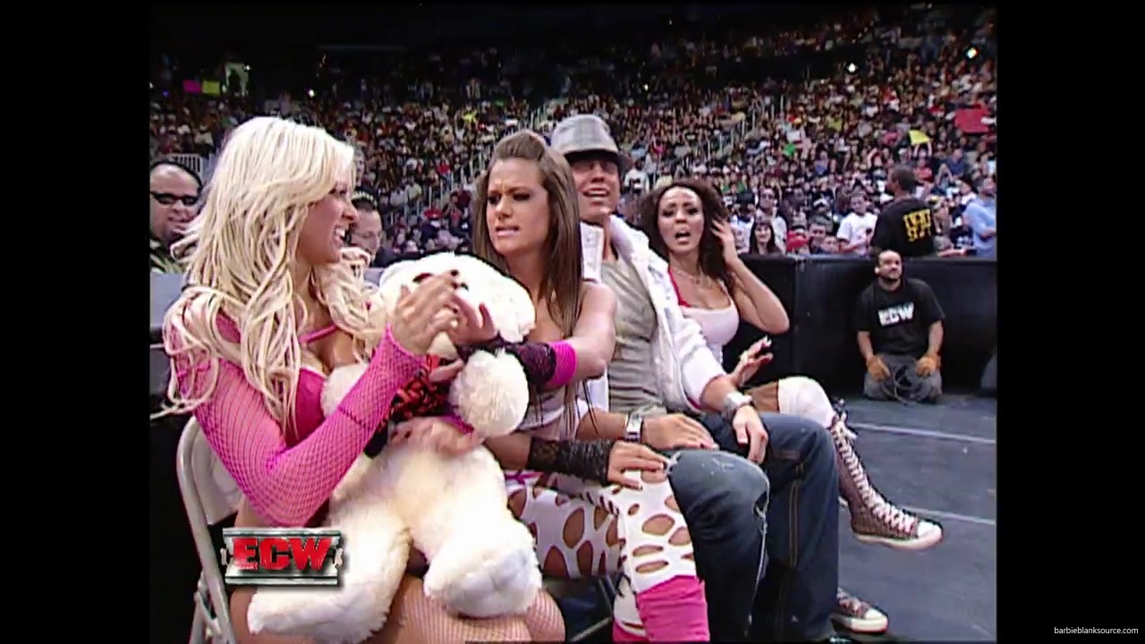 WWE_ECW_09_18_07_Extreme_Expose_Ringside_mp41333.jpg