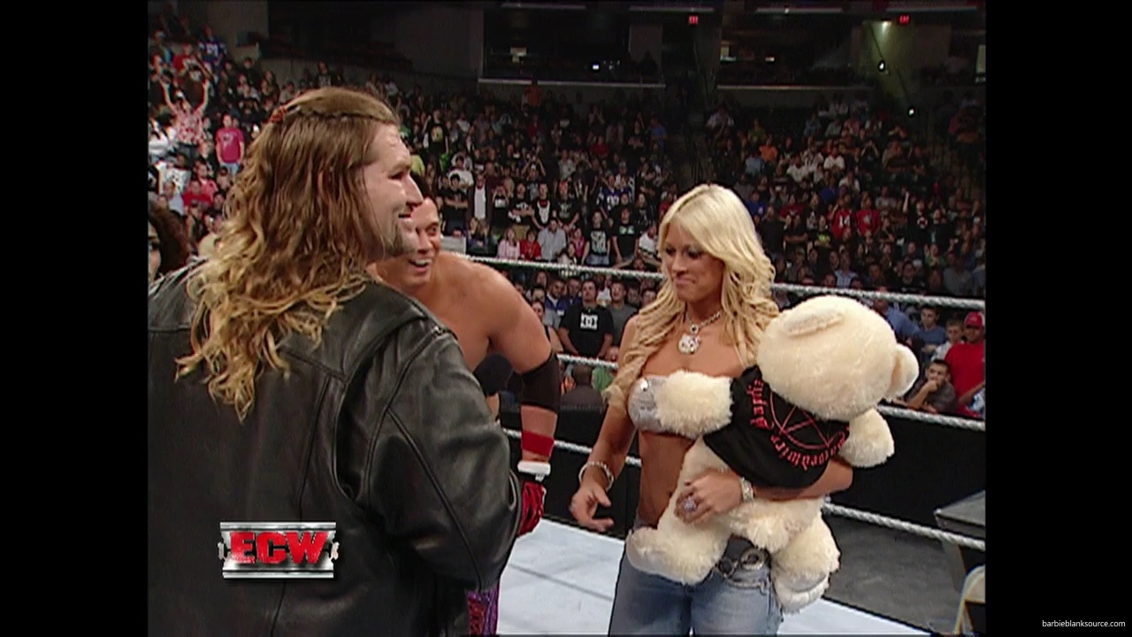 WWE_ECW_09_25_07_Extreme_Expose_Ringside_mp41580.jpg