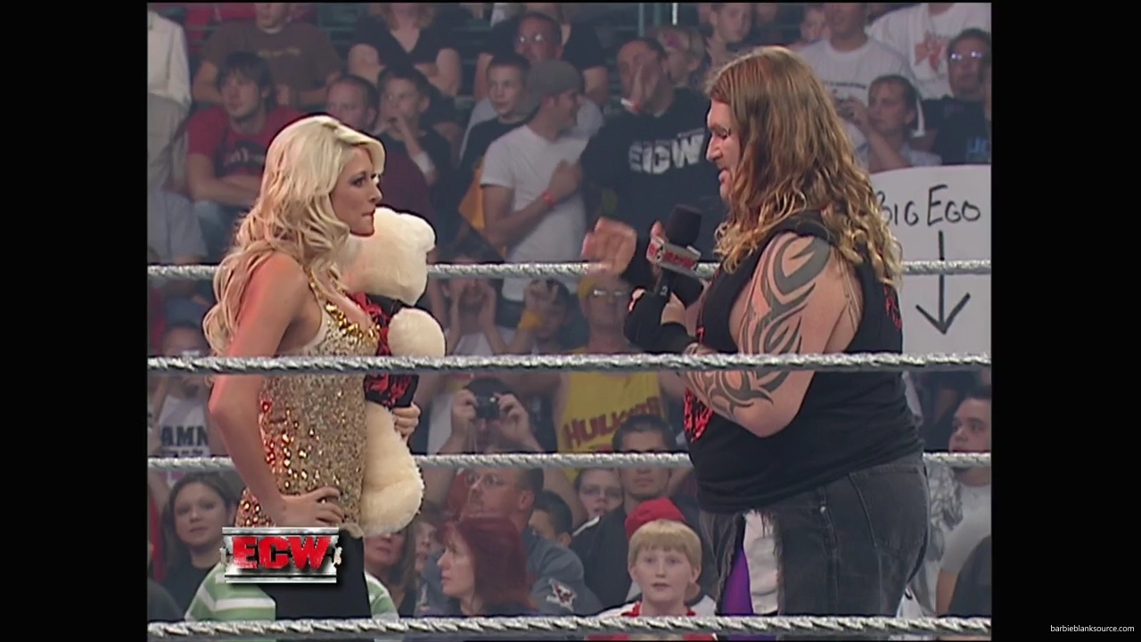 WWE_ECW_10_02_07_Kelly_Segment_mp40026.jpg