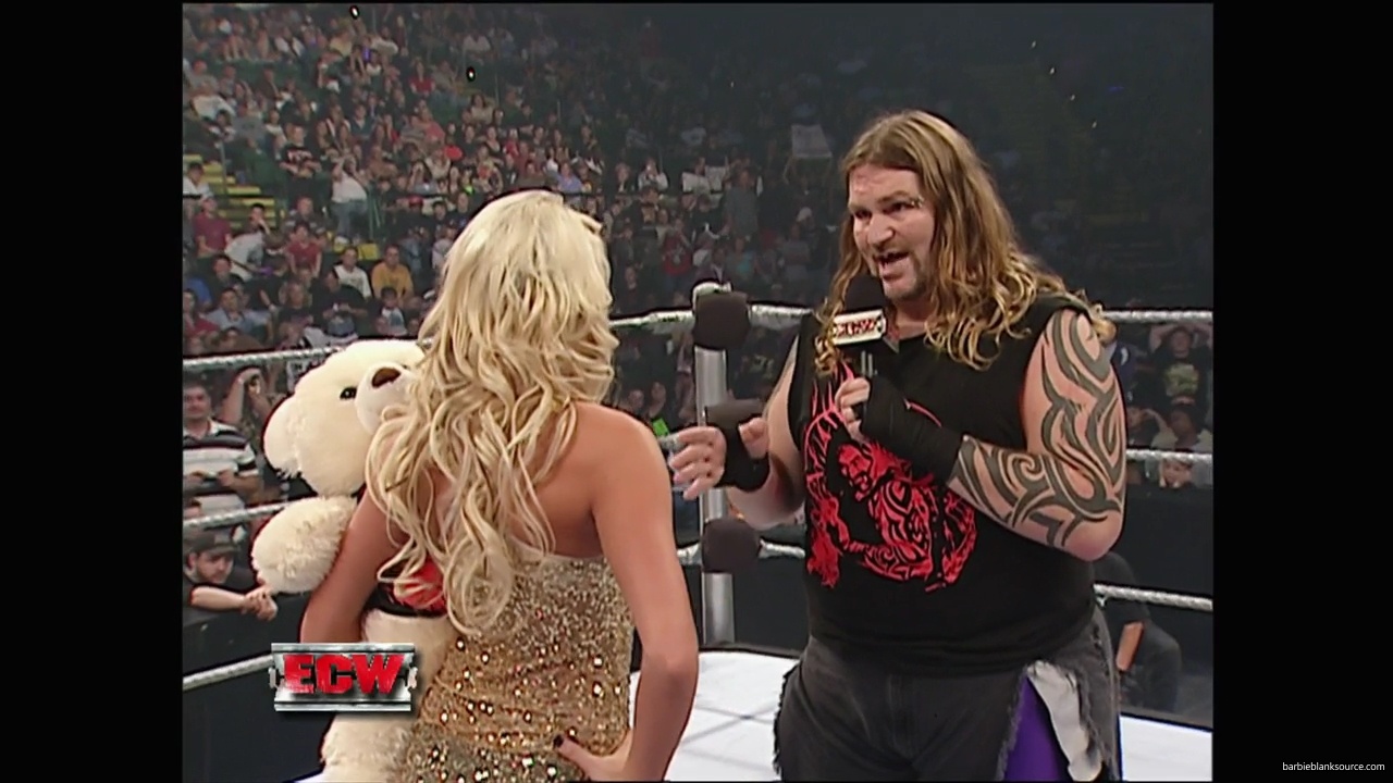 WWE_ECW_10_02_07_Kelly_Segment_mp40028.jpg