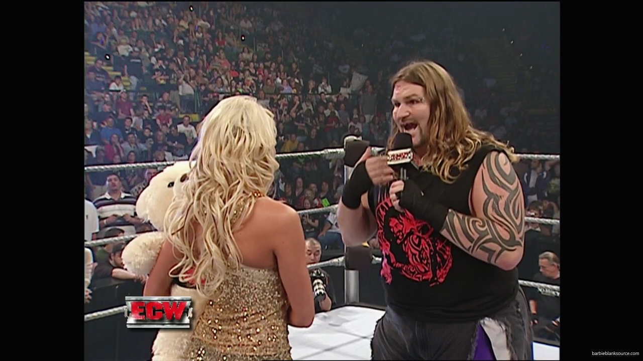 WWE_ECW_10_02_07_Kelly_Segment_mp40033.jpg