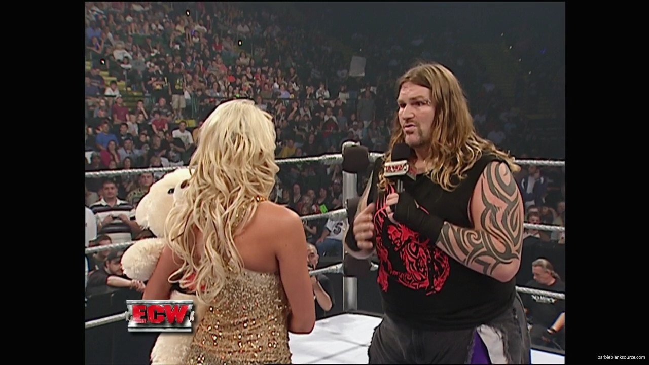 WWE_ECW_10_02_07_Kelly_Segment_mp40034.jpg