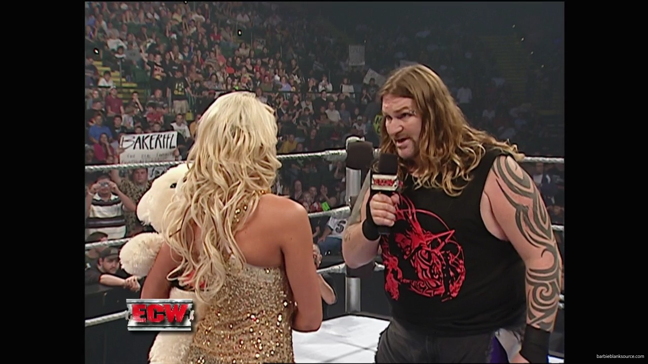 WWE_ECW_10_02_07_Kelly_Segment_mp40036.jpg