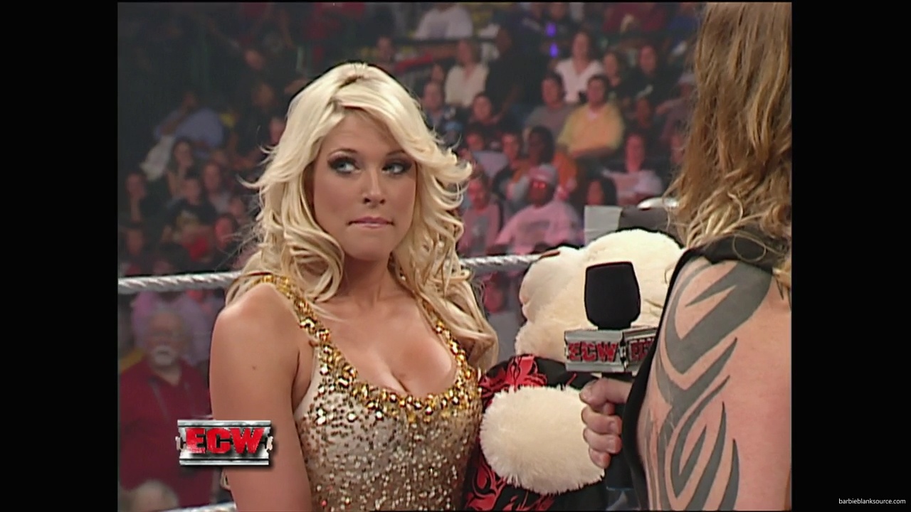 WWE_ECW_10_02_07_Kelly_Segment_mp40039.jpg