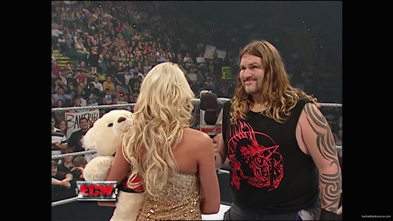 WWE_ECW_10_02_07_Kelly_Segment_mp40041.jpg