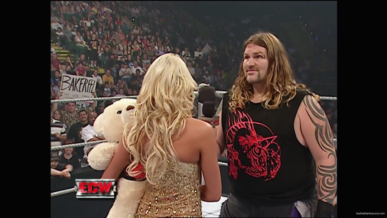 WWE_ECW_10_02_07_Kelly_Segment_mp40044.jpg