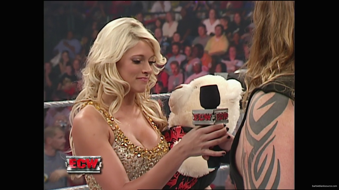 WWE_ECW_10_02_07_Kelly_Segment_mp40046.jpg