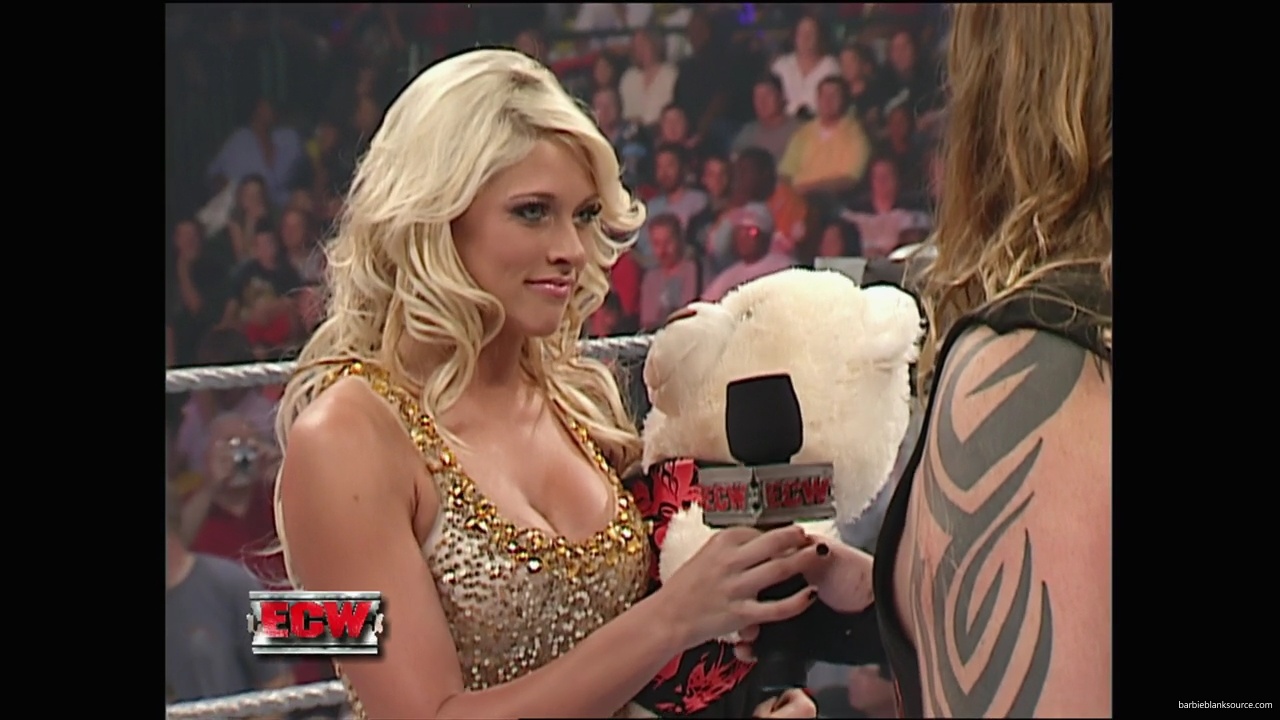 WWE_ECW_10_02_07_Kelly_Segment_mp40047.jpg