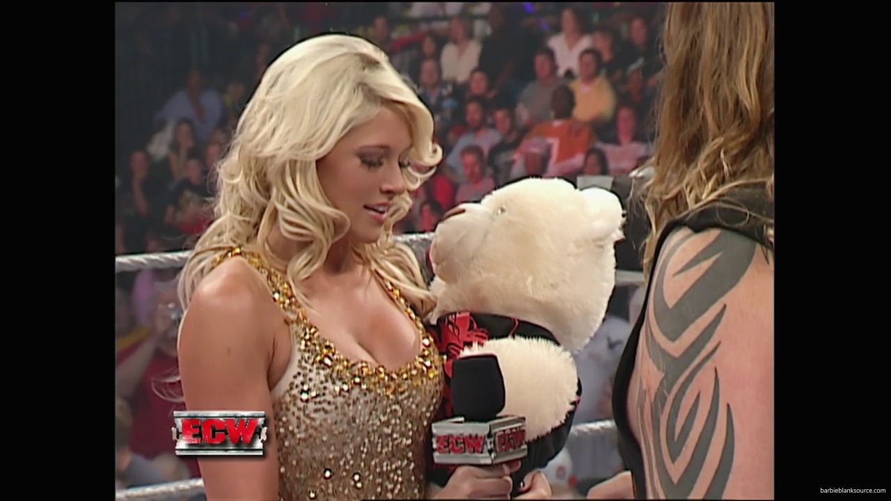 WWE_ECW_10_02_07_Kelly_Segment_mp40048.jpg