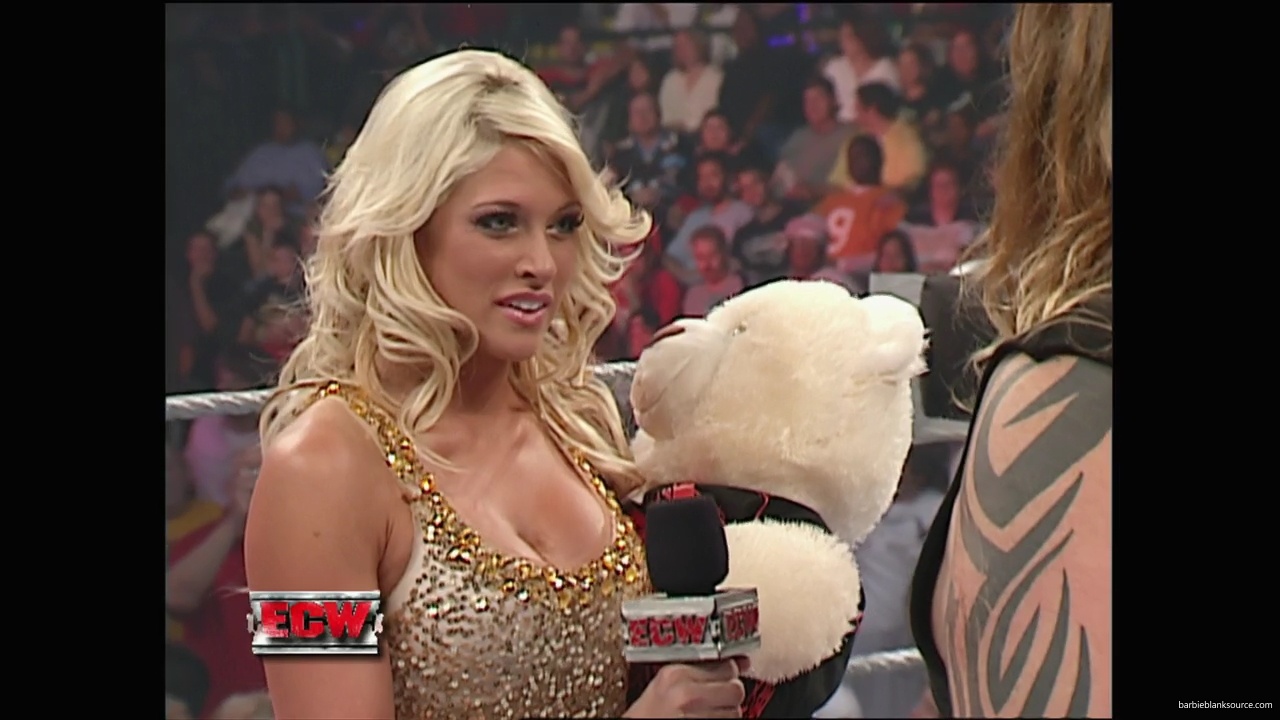 WWE_ECW_10_02_07_Kelly_Segment_mp40051.jpg