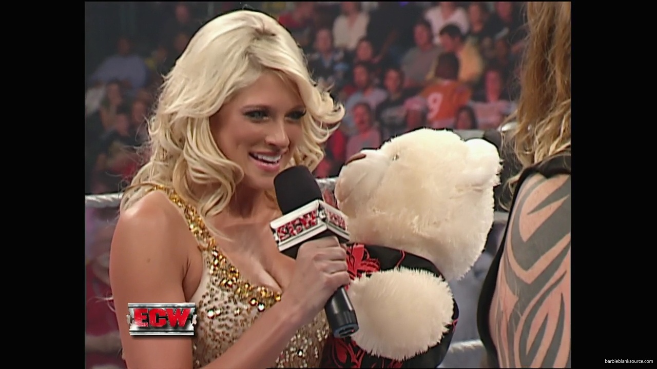 WWE_ECW_10_02_07_Kelly_Segment_mp40053.jpg