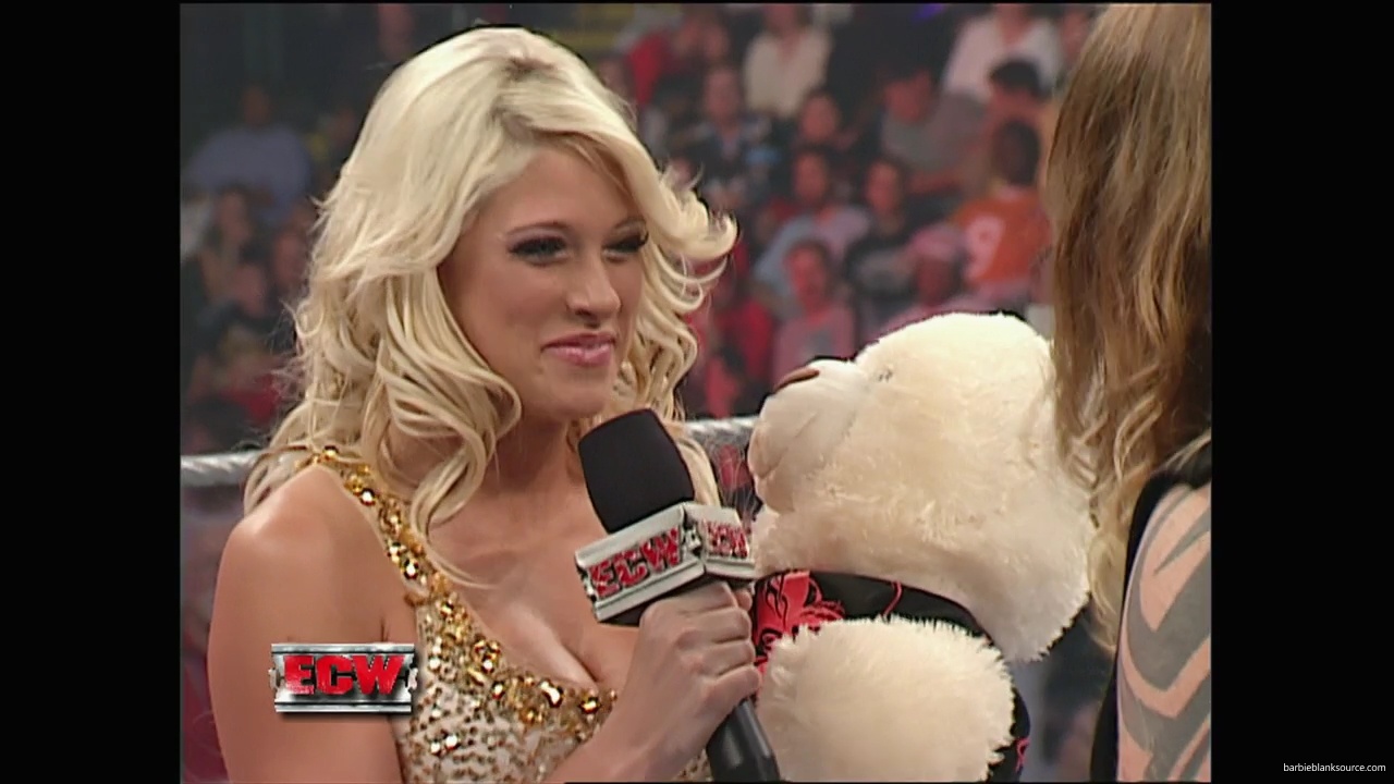 WWE_ECW_10_02_07_Kelly_Segment_mp40054.jpg