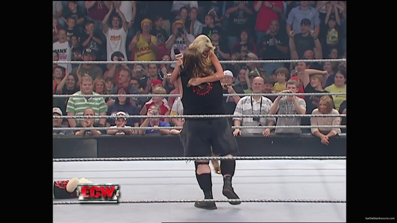 WWE_ECW_10_02_07_Kelly_Segment_mp40059.jpg