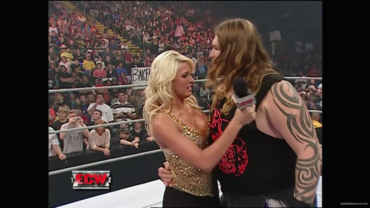 WWE_ECW_10_02_07_Kelly_Segment_mp40064.jpg