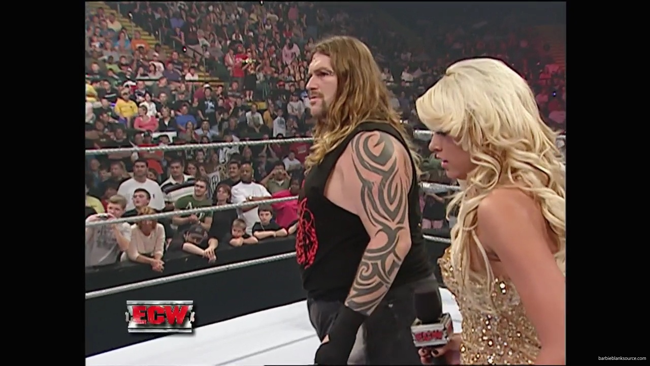 WWE_ECW_10_02_07_Kelly_Segment_mp40069.jpg