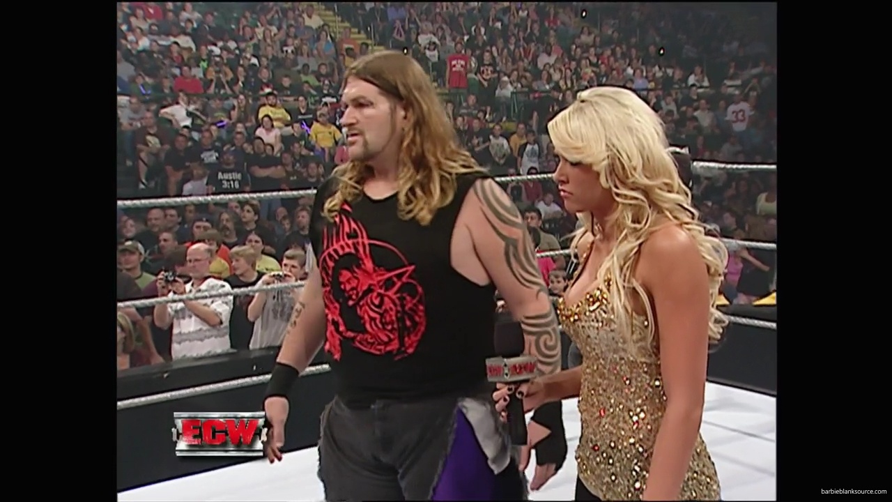 WWE_ECW_10_02_07_Kelly_Segment_mp40083.jpg