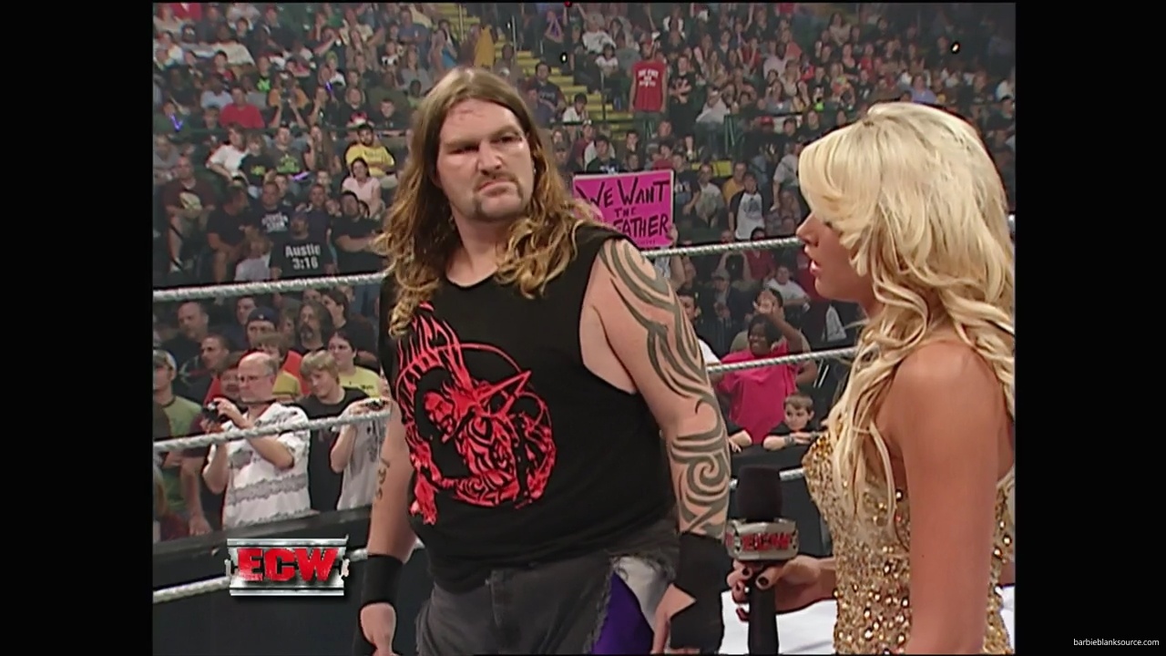 WWE_ECW_10_02_07_Kelly_Segment_mp40086.jpg