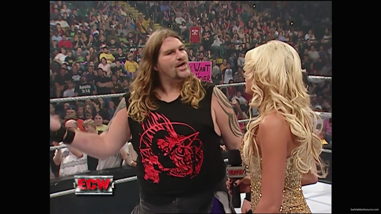 WWE_ECW_10_02_07_Kelly_Segment_mp40087.jpg