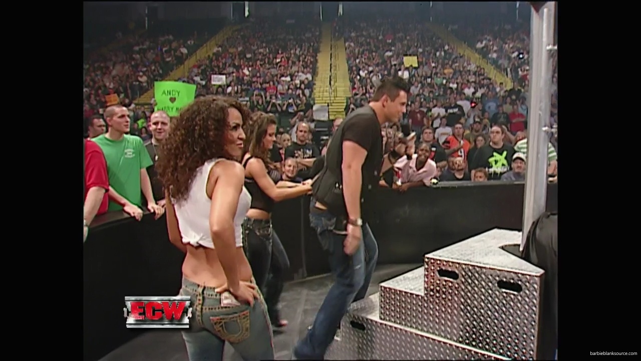 WWE_ECW_10_02_07_Kelly_Segment_mp40091.jpg