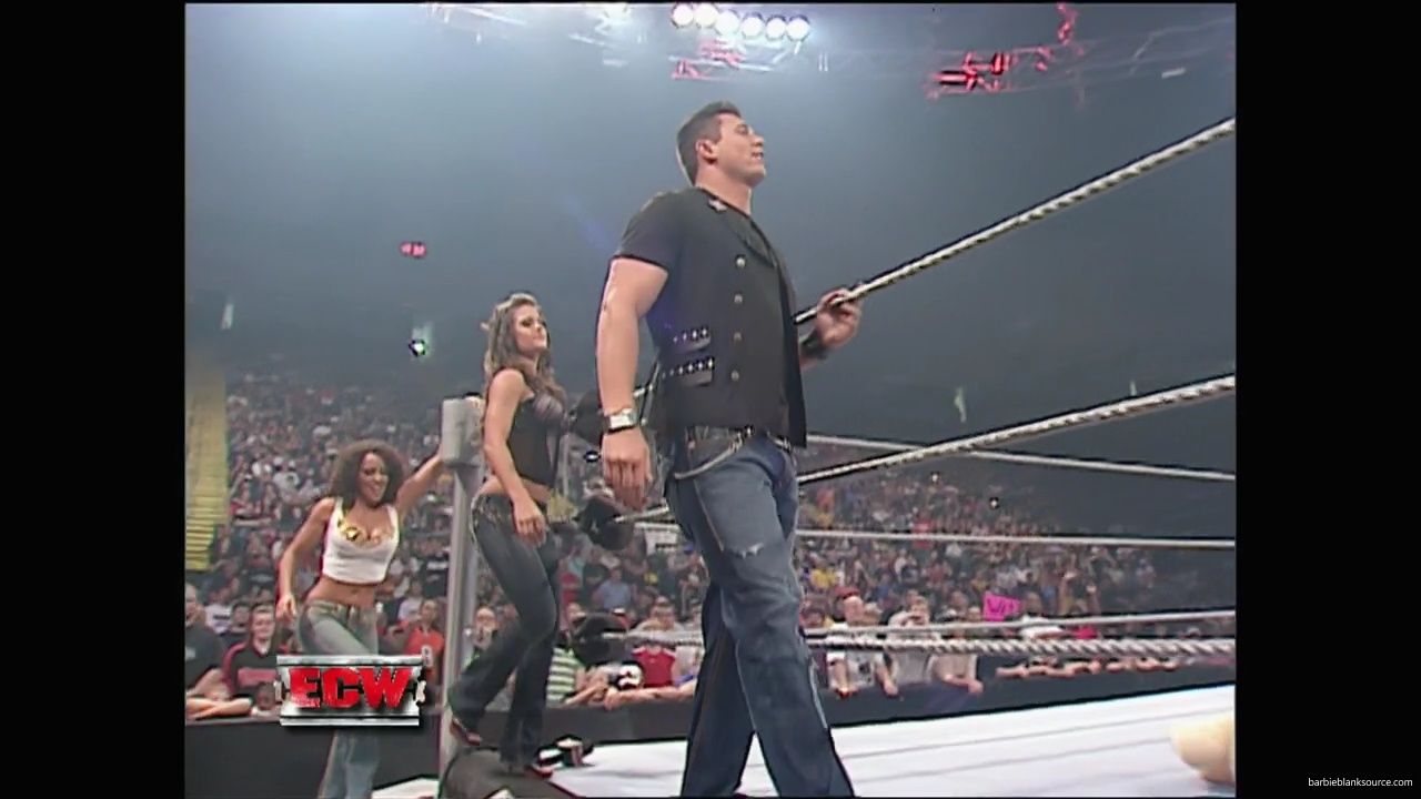 WWE_ECW_10_02_07_Kelly_Segment_mp40096.jpg