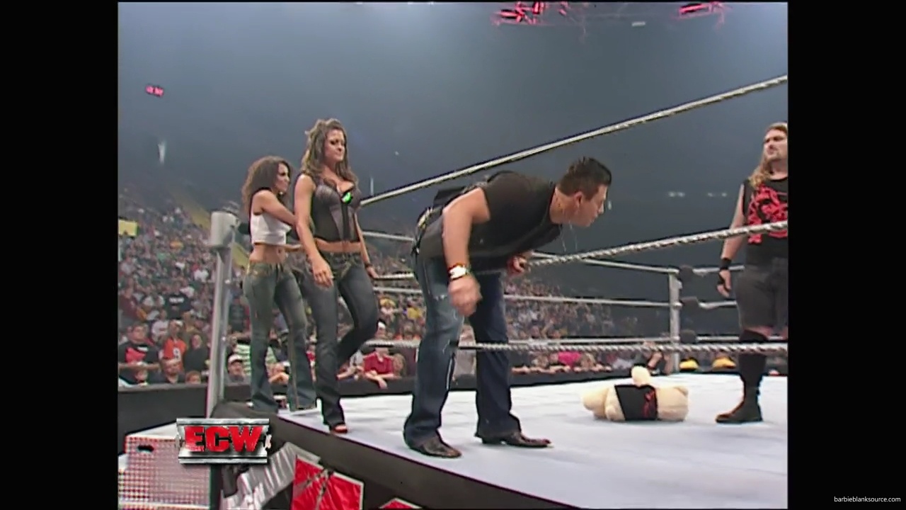 WWE_ECW_10_02_07_Kelly_Segment_mp40098.jpg