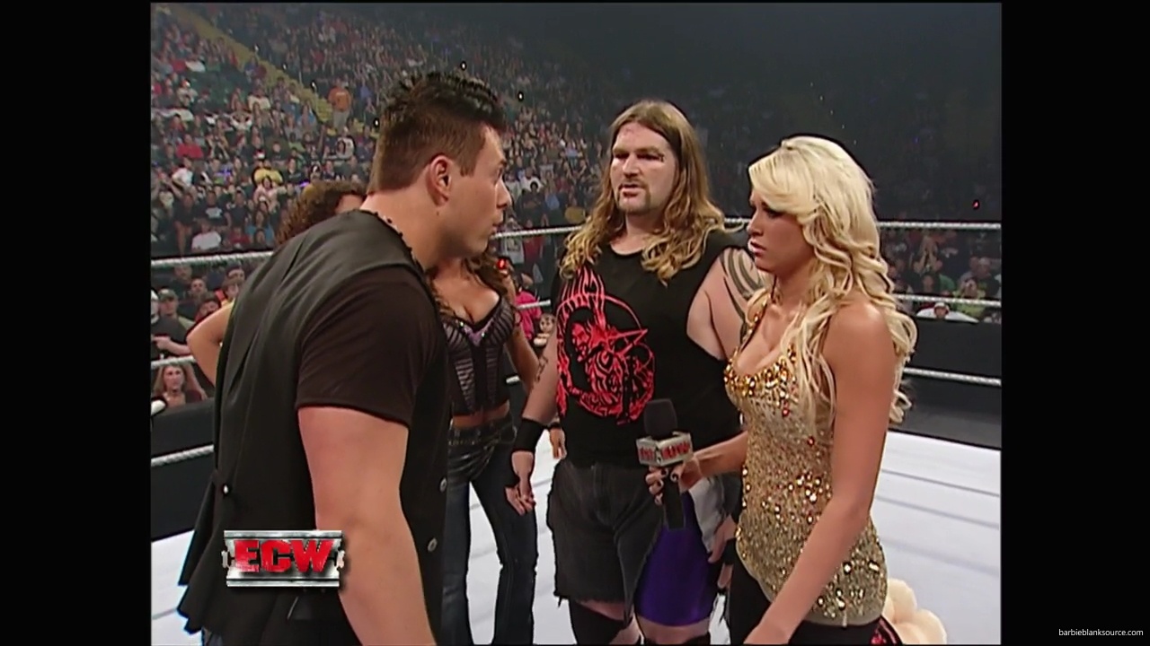 WWE_ECW_10_02_07_Kelly_Segment_mp40107.jpg