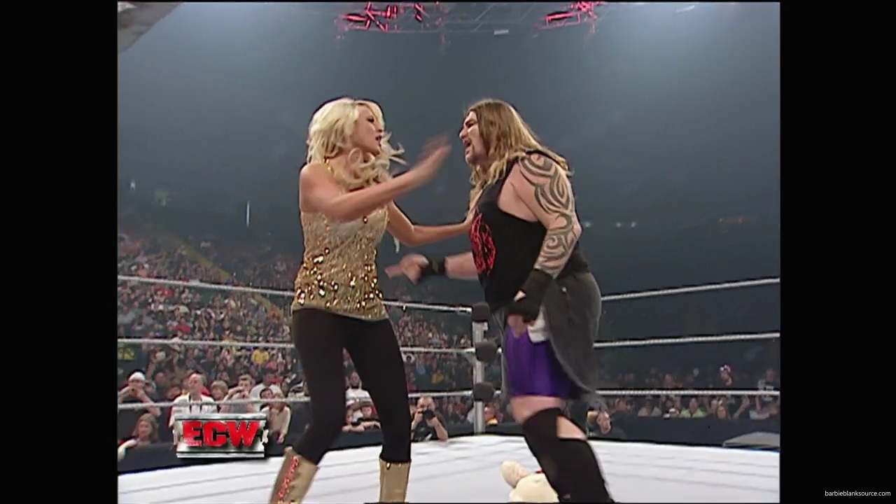 WWE_ECW_10_02_07_Kelly_Segment_mp40119.jpg