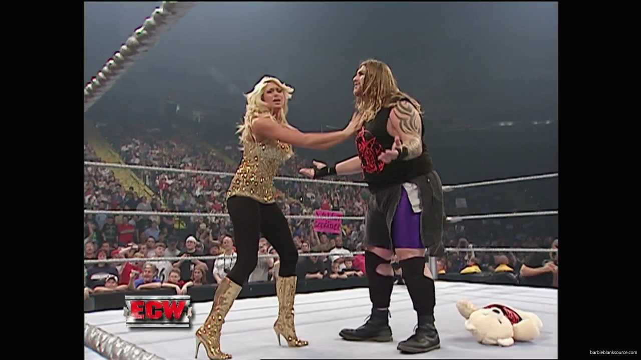 WWE_ECW_10_02_07_Kelly_Segment_mp40122.jpg