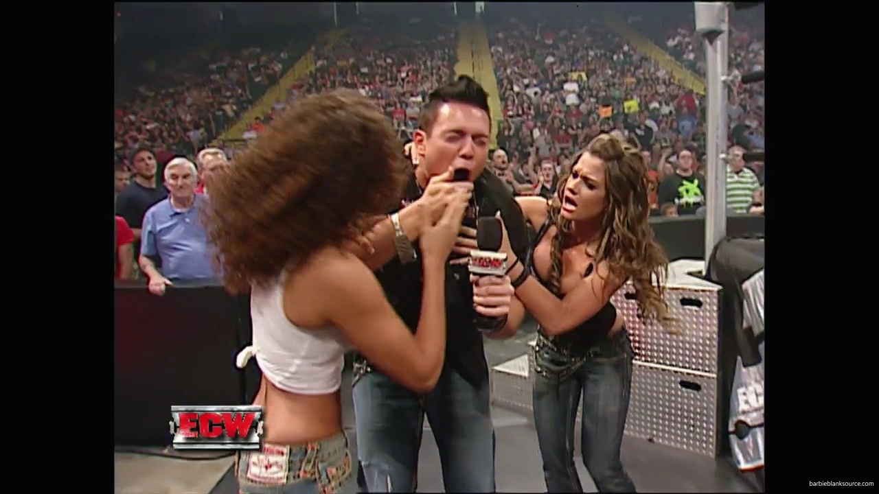 WWE_ECW_10_02_07_Kelly_Segment_mp40124.jpg