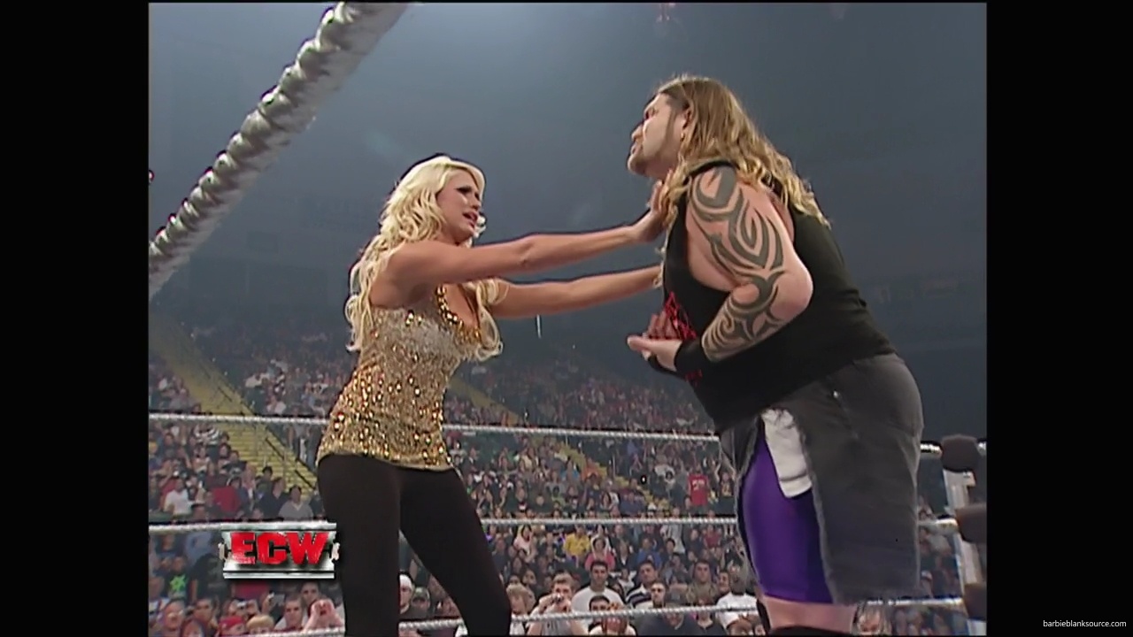 WWE_ECW_10_02_07_Kelly_Segment_mp40130.jpg