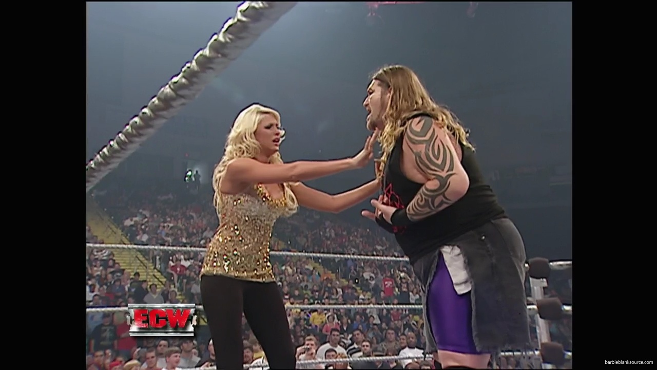 WWE_ECW_10_02_07_Kelly_Segment_mp40131.jpg