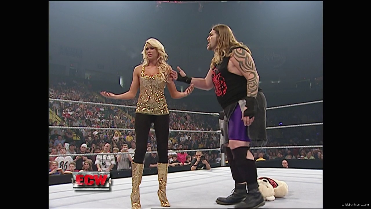 WWE_ECW_10_02_07_Kelly_Segment_mp40171.jpg