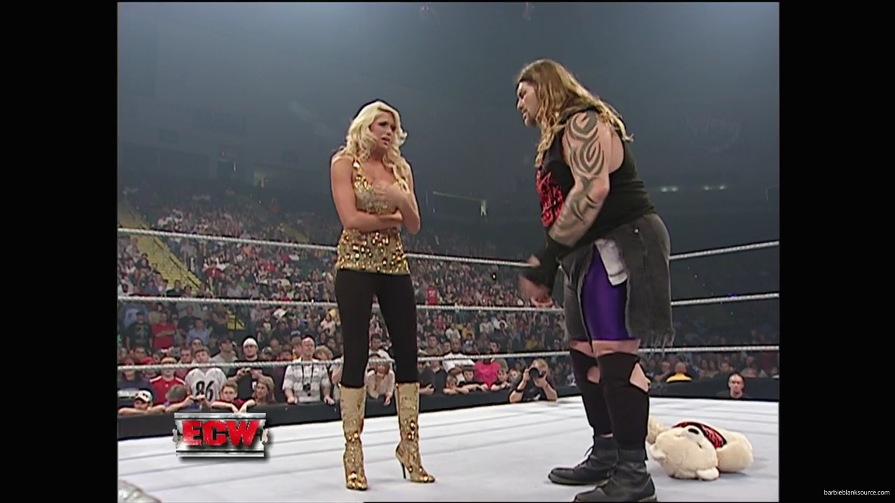 WWE_ECW_10_02_07_Kelly_Segment_mp40175.jpg