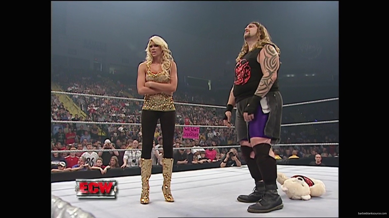 WWE_ECW_10_02_07_Kelly_Segment_mp40178.jpg