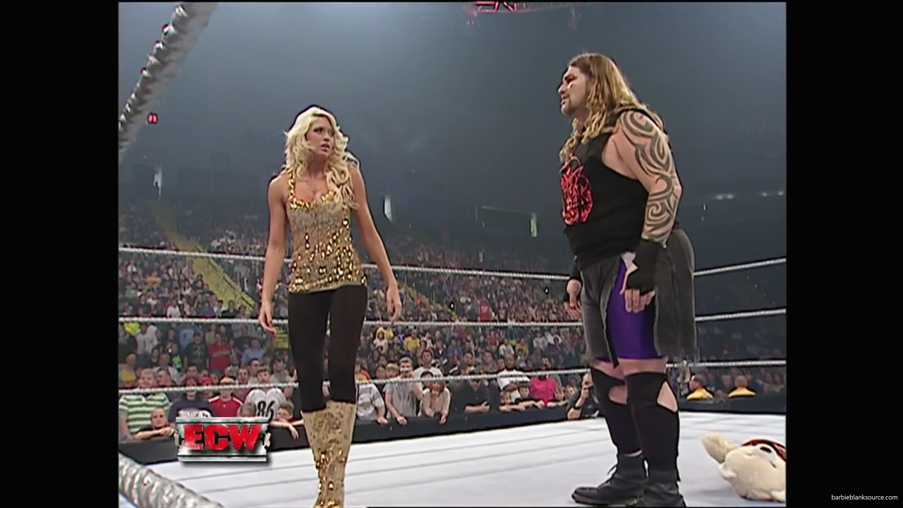 WWE_ECW_10_02_07_Kelly_Segment_mp40182.jpg