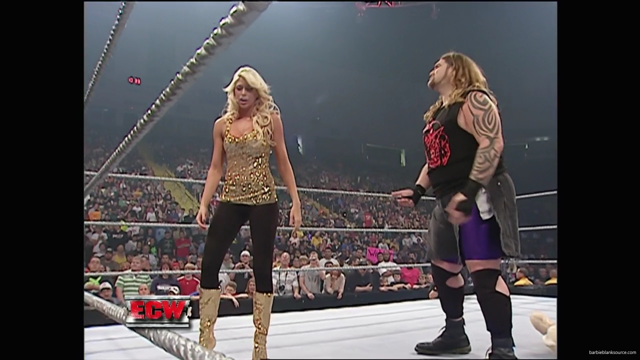 WWE_ECW_10_02_07_Kelly_Segment_mp40183.jpg