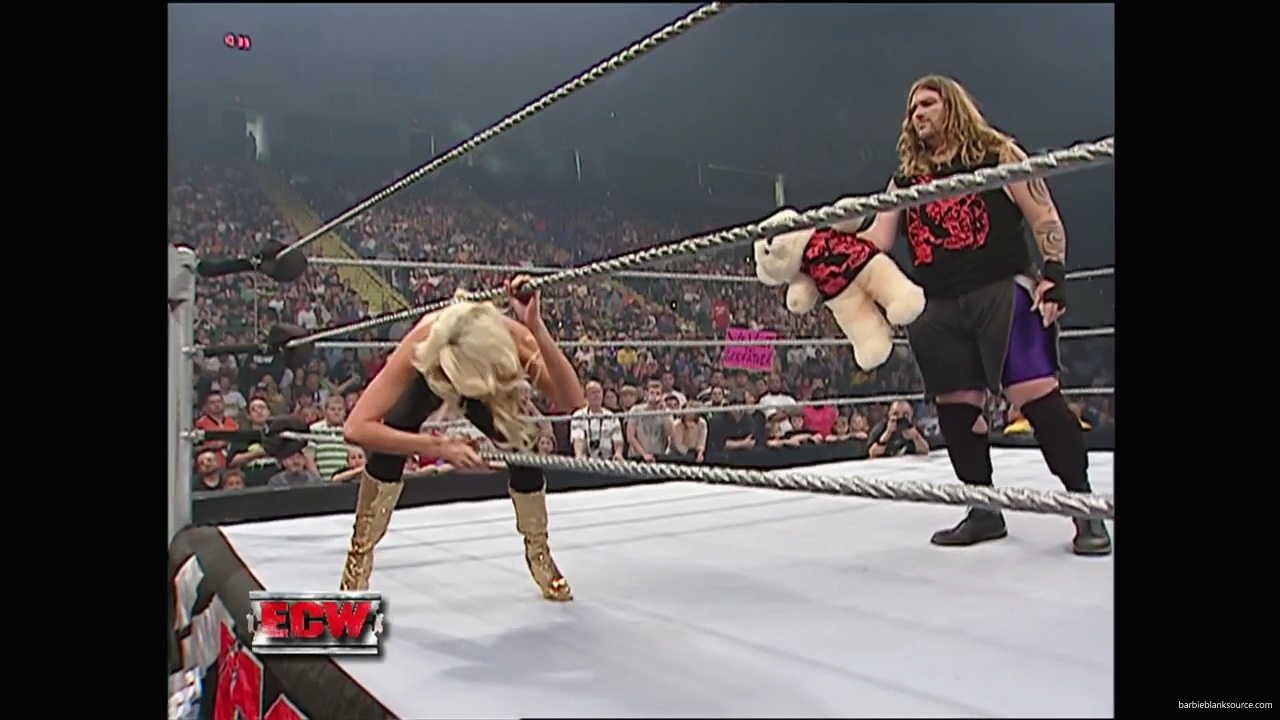 WWE_ECW_10_02_07_Kelly_Segment_mp40190.jpg