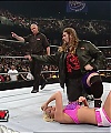 WWE_ECW_11_06_07_Kelly_vs_Layla_mp41072.jpg