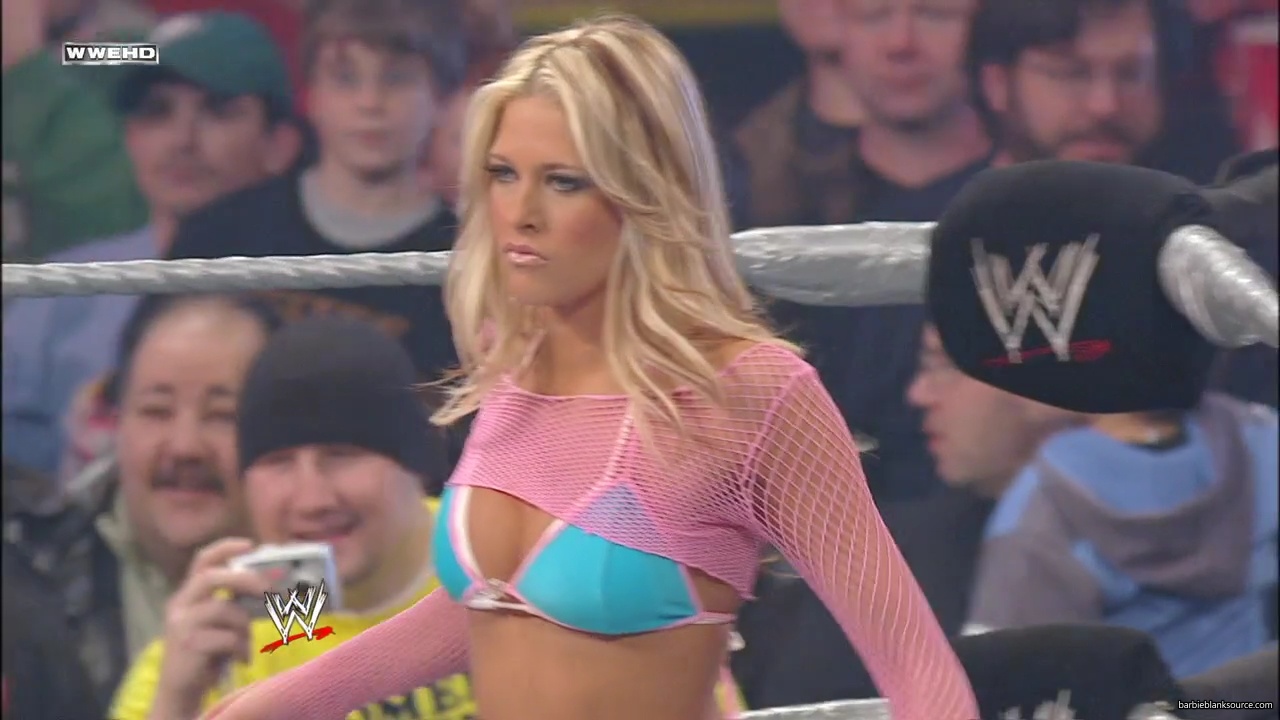 WWE_ECW_01_29_08_Kelly_vs_Victoria_mp40944.jpg