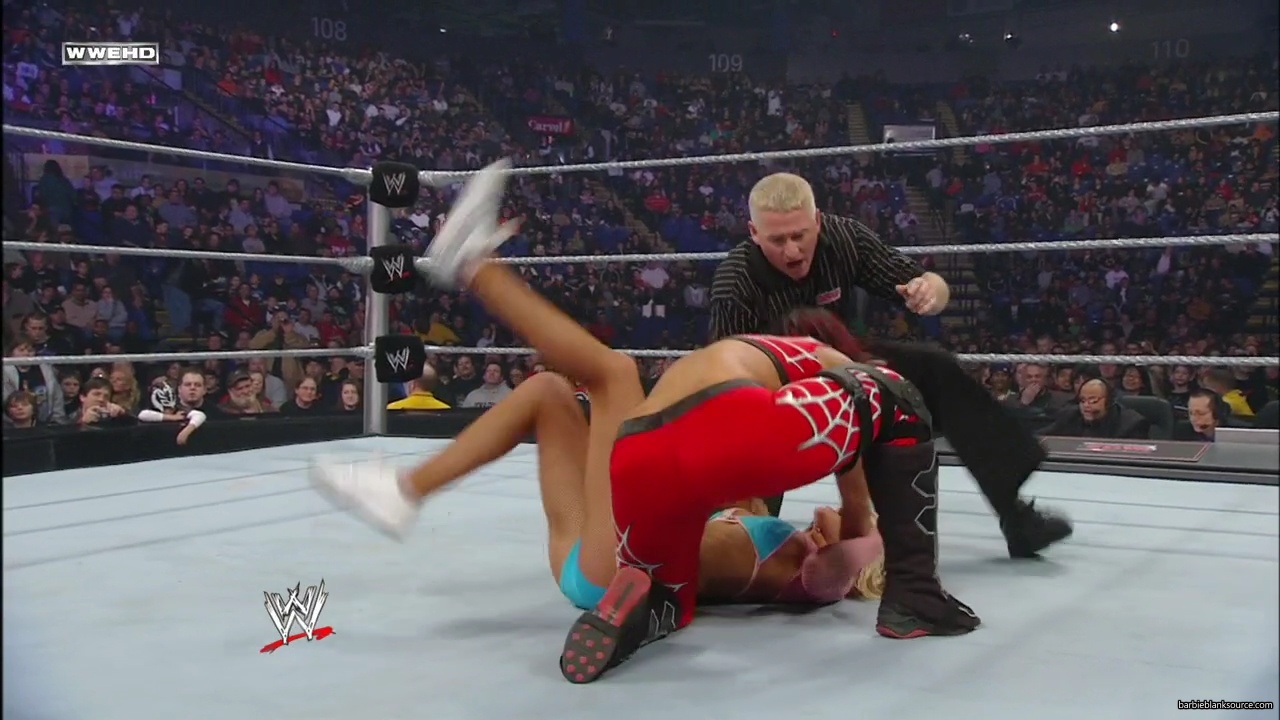 WWE_ECW_01_29_08_Kelly_vs_Victoria_mp41038.jpg